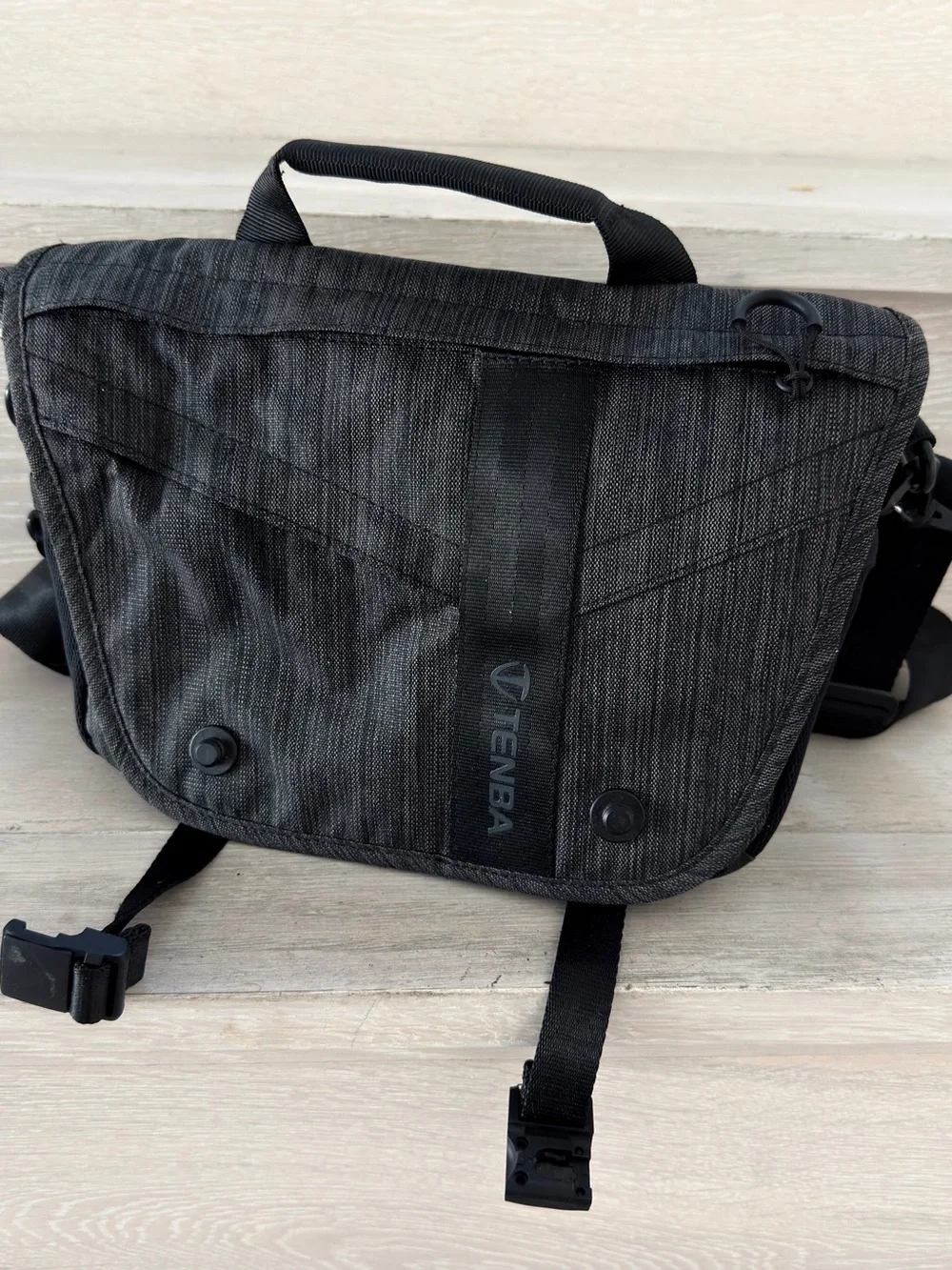 Black Tenba DNA 8 Messenger Bag